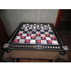 Доска шахматная и шашки Белые и Красные!С рубля.