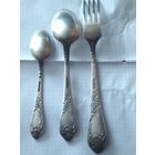 Столовые приборы