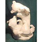 Фарфоровая статуэтка Медведи, Минский фарфорово-фаянсовый завод, 1952-1957.  редкая