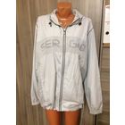 Брендовая ветровка Sergio Tacchini на 50-52 размер примерно. Оригинал, хорошее состояние. Ориентируйтесь на замеры: длина 76 см, длина рукава 69 см, ПОгруди 62 см. Куртку носили, но аккуратно.