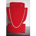 Бусы из речного жемчуга.