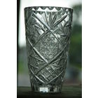 Ваза хрустальная из СССР  ( целая )  высота 20 см , диаметр 12 см