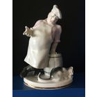 Статуэтка Повар и кот, фарфор ЛФЗ