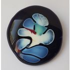 Брошь, художественное стекло. Клеймо. 80-е годы, СССР. Размер 3,7 см на 3,8 см