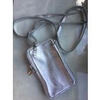 Сумка футляр Италия для телефона смартфона Натуральная кожа Цвет светлое серебро ( на фото все оттенки розоватый или тёмный - это искажение , реально однотонный светлое серебро)