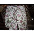 Джинсы в розы