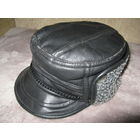 Шапка мужская искусственная кожа примерно 37 размер