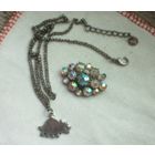 Брошь Aurora Borealis Чехословакия и кулон с клеймом с небольшими дефектами цена за лот