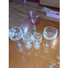 Винтажный бокал из розового стекла и рюмки  других фирм СССР .