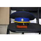 Новая фуражка  офицера ФСБ  России.