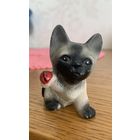 Статуэтка котенок