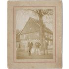 Старинная фотография на картоне