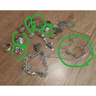 Кольца, серьги, цепочка Клейма остались только обведенные зелёным цветом