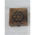 Деревянная, индийская шкатулка.