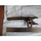 Ключ специальный.