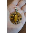 Кулон из глины с капошоном (наверно тигровый глаз) на латунном подвесе