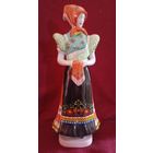 Фарфоровая статуэтка девушки в национальном костюме, Hollohaza Холлохаза, Венгрия