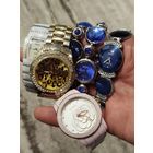 Женские красивые часы,кварц,не проверялись,тяжёлые браслеты,с рубля