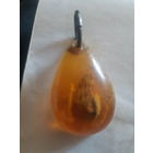 Кулон из плавленого ( искусственного) янтаря с ракушкой внутри