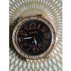 Часы наручные CHANEL,тикают. Состояние на скане.