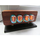 Часы ламповые в деревянном корпусе