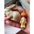 Старый заяц и Чиполлино под ёлку,пластик,с рубля