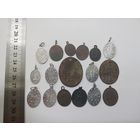 Лот из 17 нательных религиозных медальонов-образков