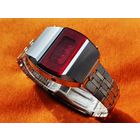 Электронные часы (полностью рабочие), Электроника 1 (Терминатор) в комплекте с родным браслетом. Торг есть.