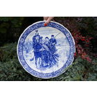 Настенная тарелка Delfts Royal Sphinx / HORSE AND CARTRIDGE.