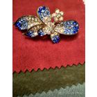 Красивая заколка для волос.