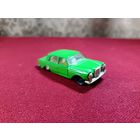 С рубля без мц. модель авто мерседес бенц зеленый. 7.5х2.5х2.5см.