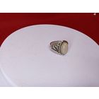 С рубля без мц. кольцо перстень с белой вставкой на агат похоже. сЗвезда875пр. :4ФЯ  на средний палец