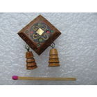 Брошка. Деревянная с подесками