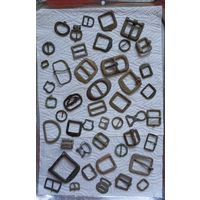 Пряжки одним лотом