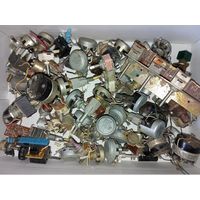 Резисторы больше 60 шт  . С рубля