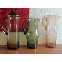 Кувшины.НЕМАН.Цветное стекло.См.фото и описание.