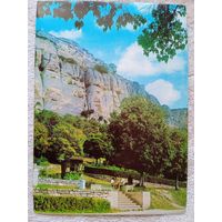 Болгария, Мадара. Вид на скальный монастырь