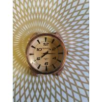 Часы наручные WoMaGe,   тикают. Состояние на скане.