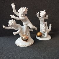 Статуэтка фарфоровая Путти с мячом, Германия