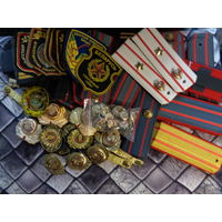 Погоны, кокарды и т.д., одним лотом