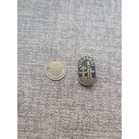 Значок тяжелый. Прибалтика. с 1 рубля