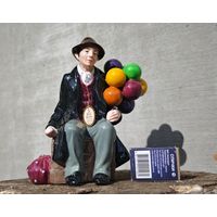 Royal Doulton   статуэтка торговец шарами