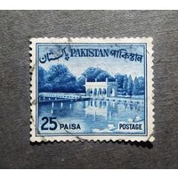 Марка Пакистан 1961 год