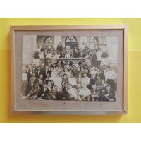 Фото большое в рамке "Праздник в панском имении", 1920-1930-е гг., Зап.Бел. (17*11 см без паспарту)