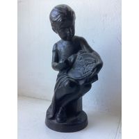 Статуэтка РУКОДЕЛЬНИЦА.Касли.Высота 8 см.