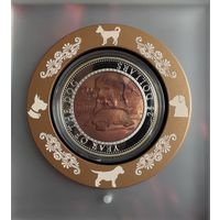 Соломоновы острова 25 долларов 2018г. "Год Собаки. Перламутр". Поворот перламутровой вставки. Монета в капсуле; подарочном футляре - подставке; номерной сертификат; коробка. СЕРЕБРО 155,50гр.(5 oz).