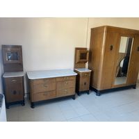 Антикварный спальный гарнитур.