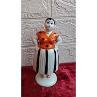 КОЛЛЕКЦИОННАЯ ФАРФОРОВАЯ СТАТУЭТКА СПЛЕТНИЦА СКЛОЧНИЦА ИЗ СЕРИИ РАЗГОВОР ЛФЗИ СССР РАННЯЯ ОРИГИНАЛ . Распродажа Коллекции ! Экспресс  Аукцион  с рубля без МПЦ и прочего .Много лотов в продаже .