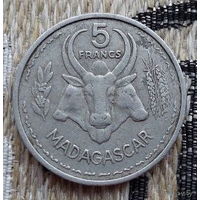 Французская колония Мадагаскар 5 франков 1953 года (1). Предложи свою цену или обмен!