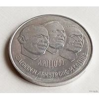 - Памятная монета-медаль APOLLO 11